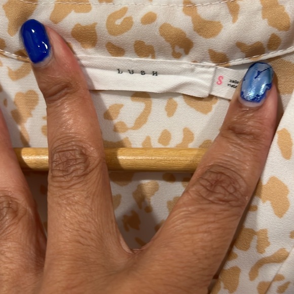 Lot of five size small shirts; J crew, Wayf, Lucky, Lush and Fylo bundle lot - Picture 8 of 10